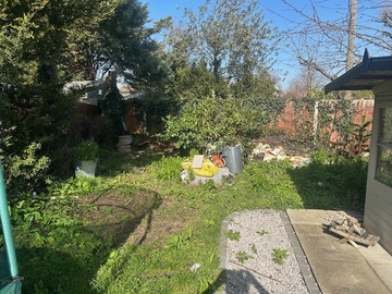 Rent Free: End of garden plot in Romford (RM1)